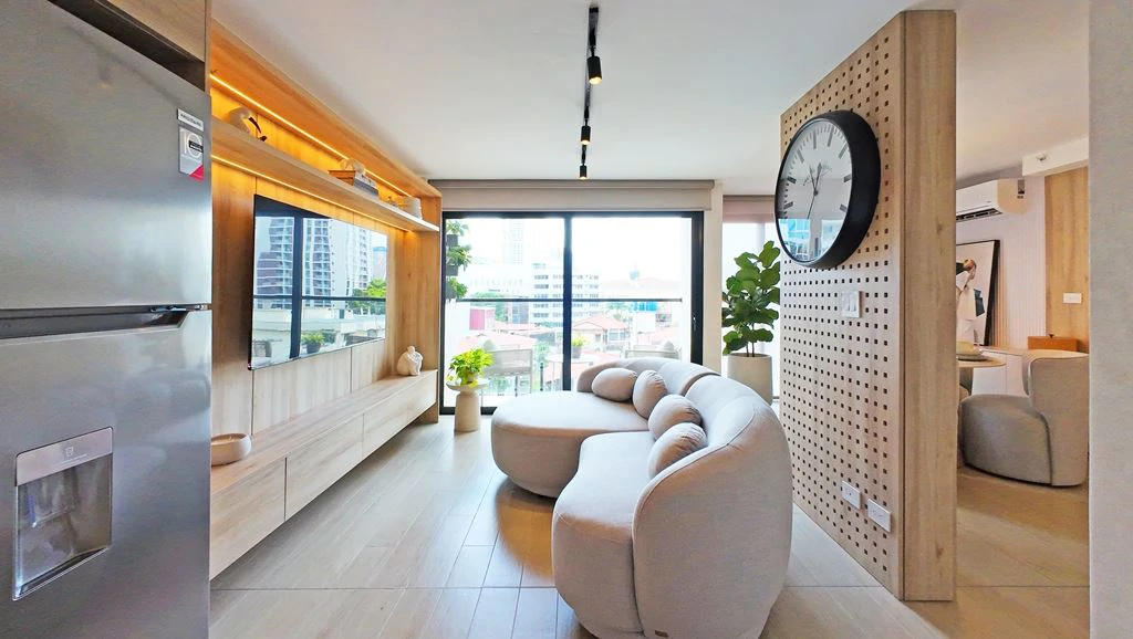Investment Opportunity in Top Location - photo 5