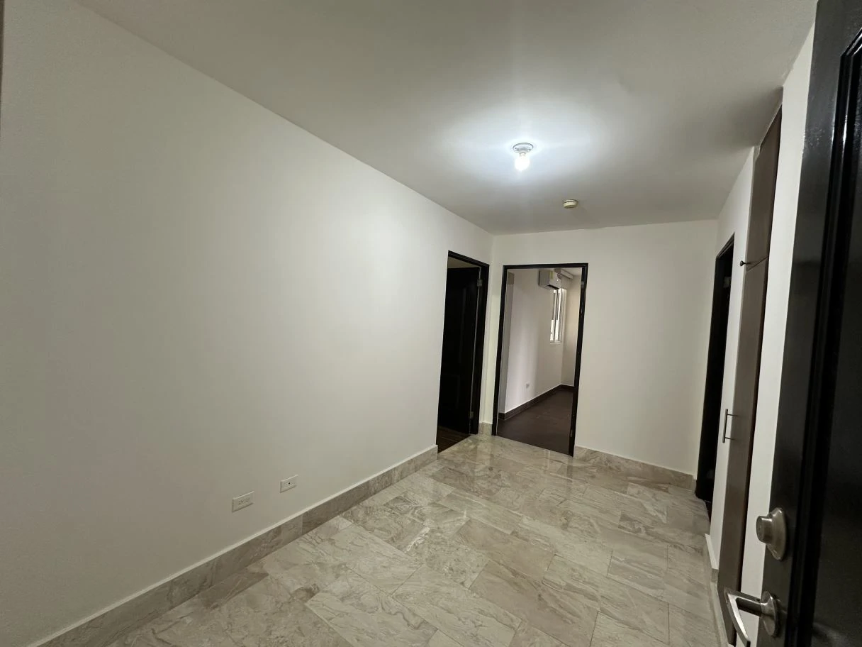 LIVE WITH SPACE AND LIGHT IN OBARRIO - 3-BEDROOM, 188 M² APARTMENT FOR SALE $299,000 - photo 6