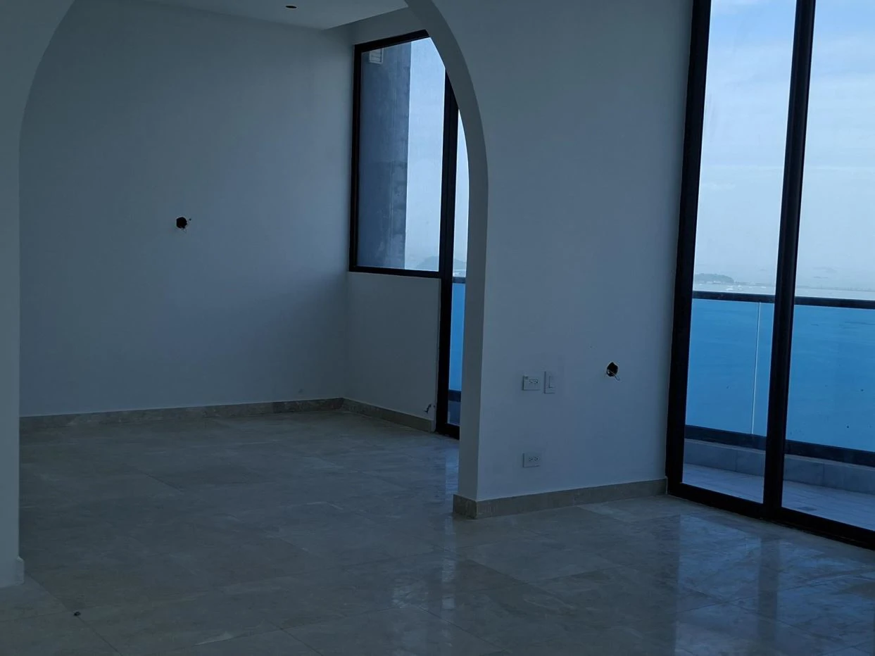 FOR SALE- Penthouse in Punta Paitilla, Panama City, Panama - photo 11