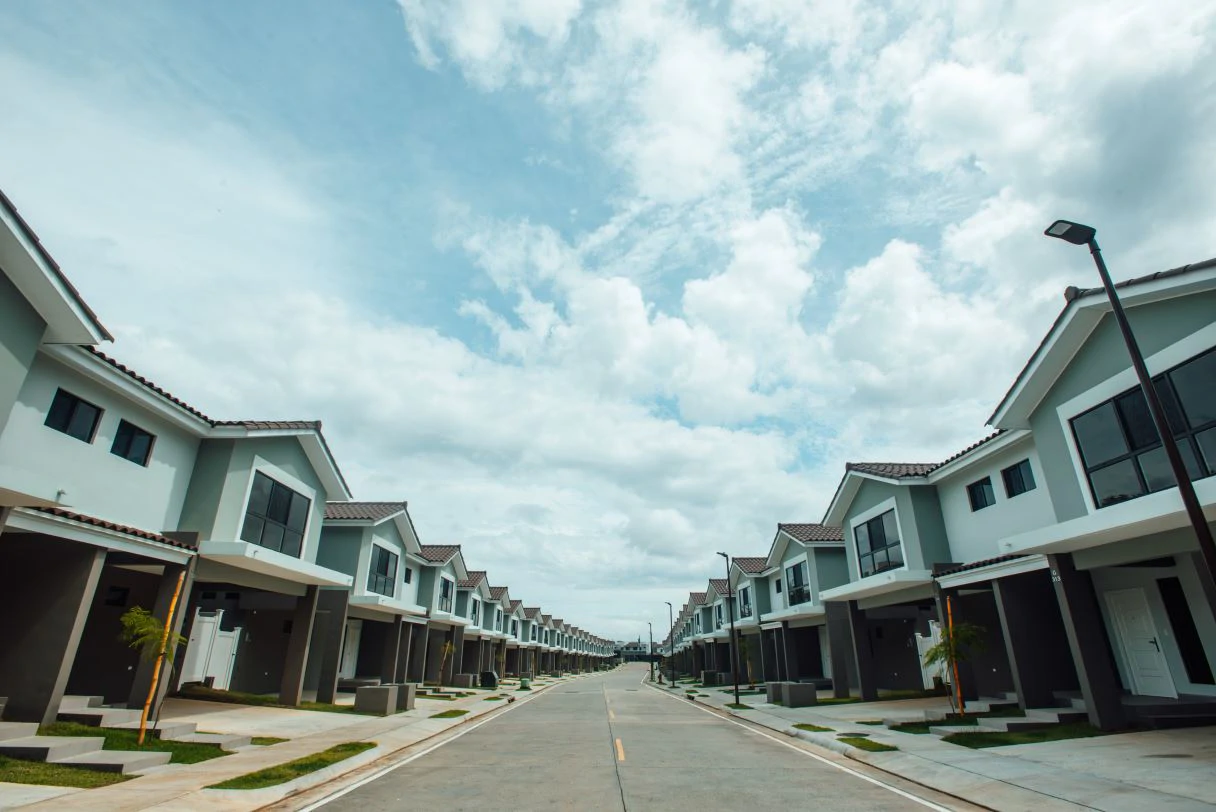 VALLARTA RESIDENCES | Space, Comfort & Appreciation Potential in Paseo del - photo 21