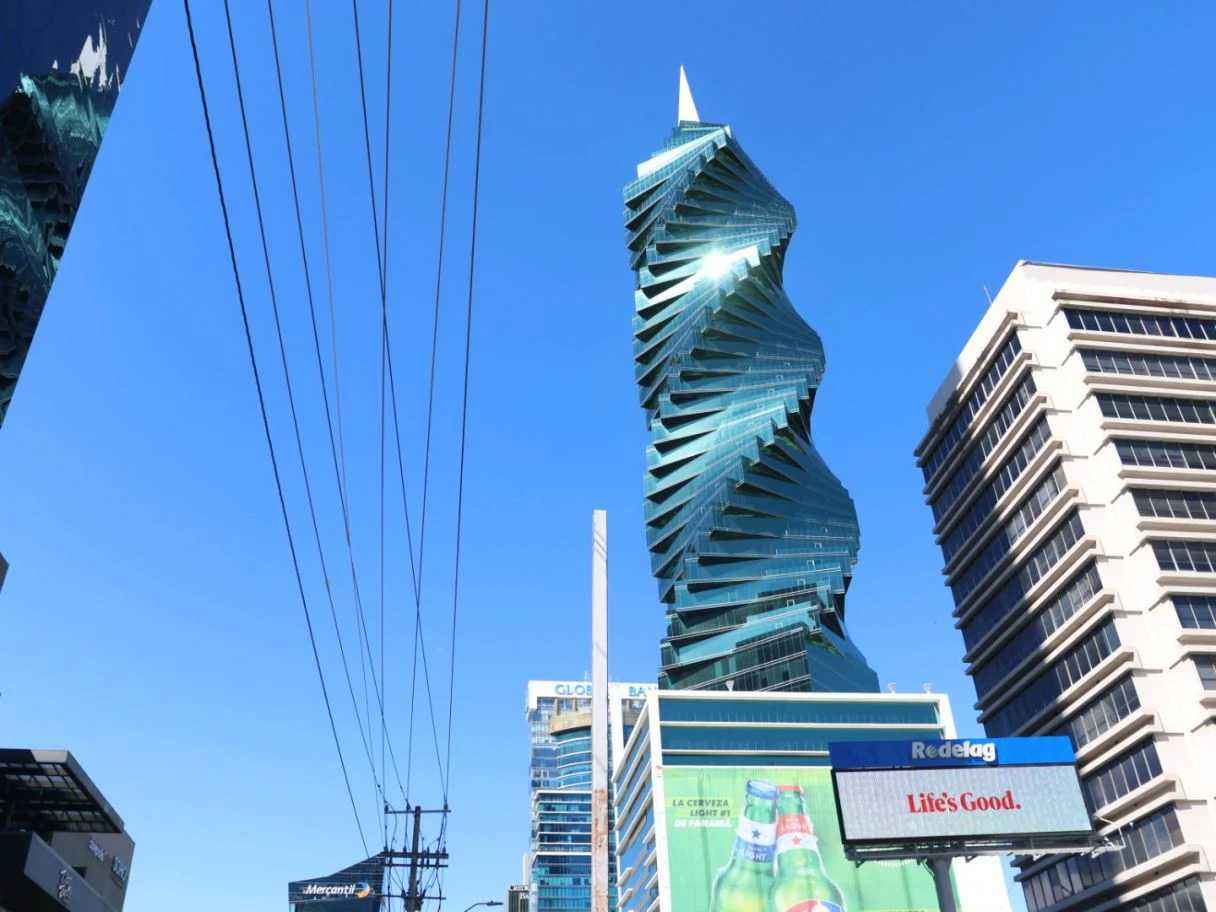LIVE WITH SPACE AND LIGHT IN OBARRIO - 3-BEDROOM, 188 M² APARTMENT FOR SALE $299,000 - photo 27