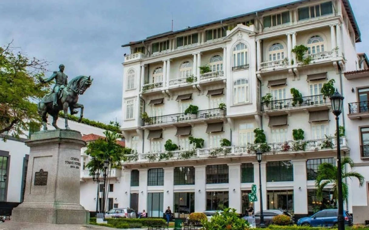 INVESTMENT IN PANAMA'S OLD TOWN | 2-BEDROOM APARTMENT IN THE FORMER CASA LÓPEZ - photo 8