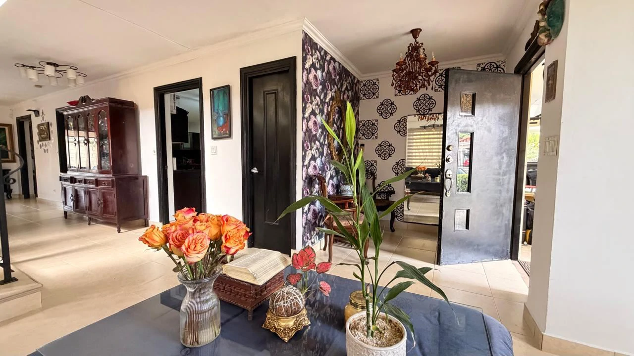 HOUSE FOR SALE RESIDENTIAL PASEO DORADO, CONDADO DEL REY - photo 18