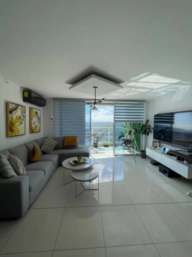 Apartment for sale in Tumba Muerto