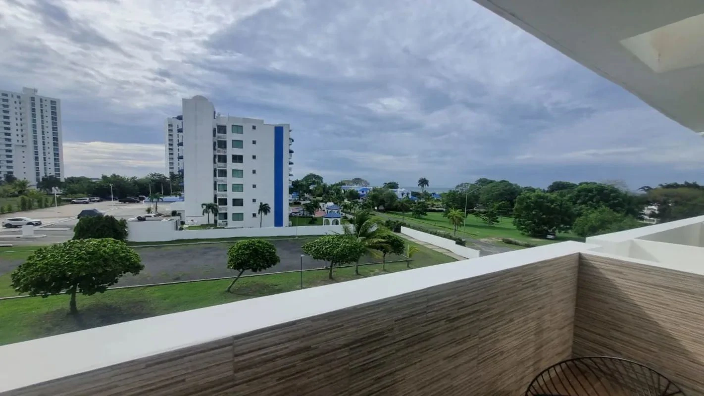 FOR SALE STUDIO APARTMENT PLAYA BLANCA - TOWN CENTER