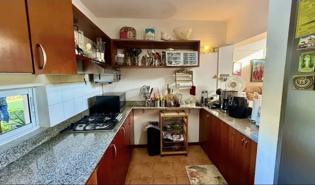 FOR SALE: Beautiful Beach House in Exclusive Golf Resort Community - photo 4