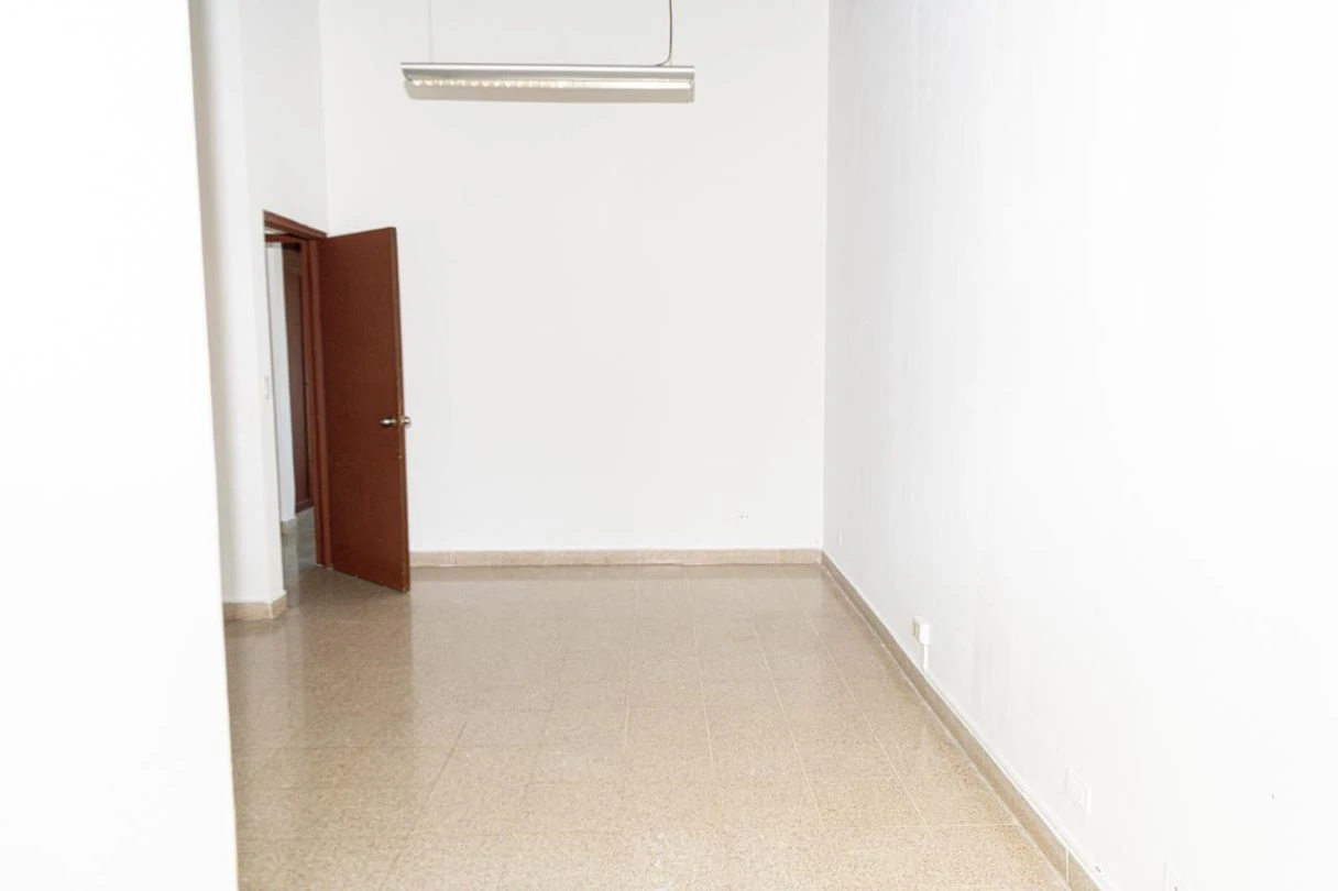 4-Level House for Sale in La Alameda - photo 17