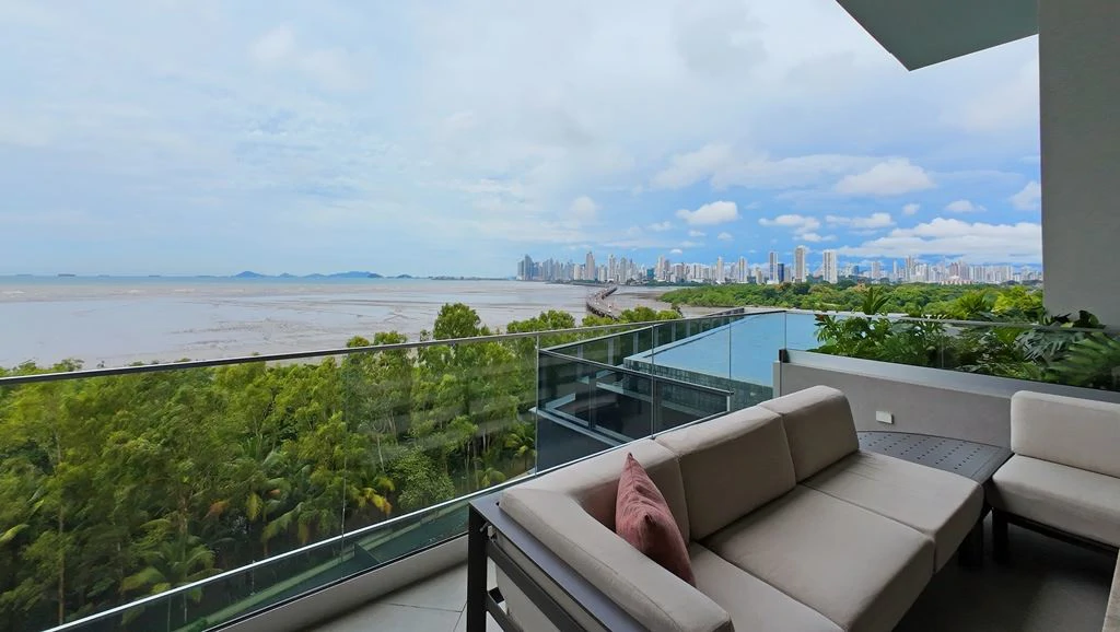 Upper East Tower - Costa del Este