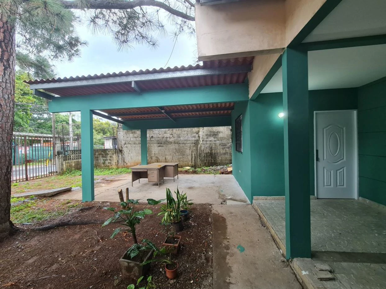 TWO HOUSES FOR SALE IN CARRASQUILLA, STEPS FOR OMAR PARK, IDEAL FOR LIVING & INVESTMENT