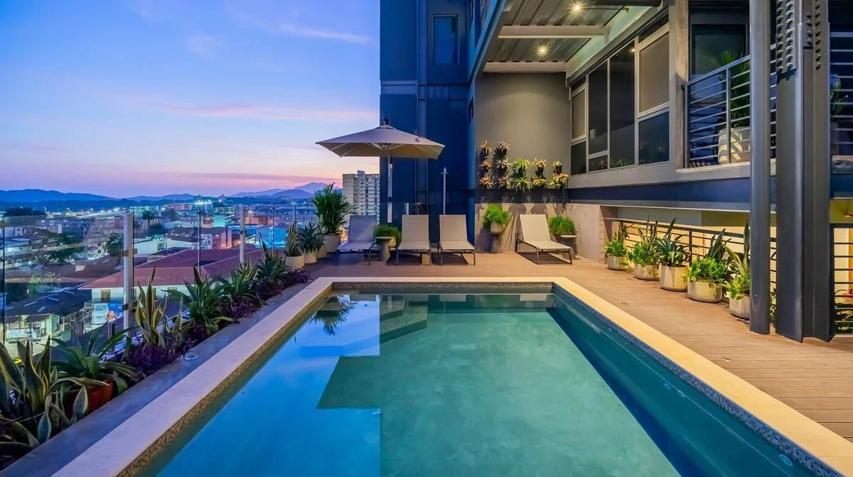 Airbnb friendly in Santa Ana area of Casco Viejo