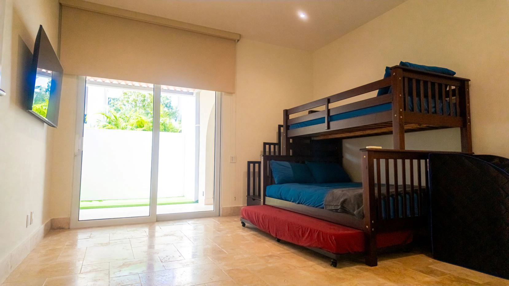 Luxury Townhouse for Sale in Buenaventura Beach – 4 Bedrooms, Private Pool & Rooftop Terrace - photo 20