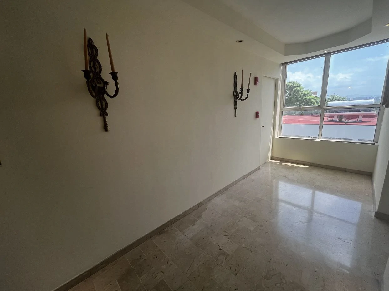 Exclusive Apartment for sale in Torre La Cresta - photo 11