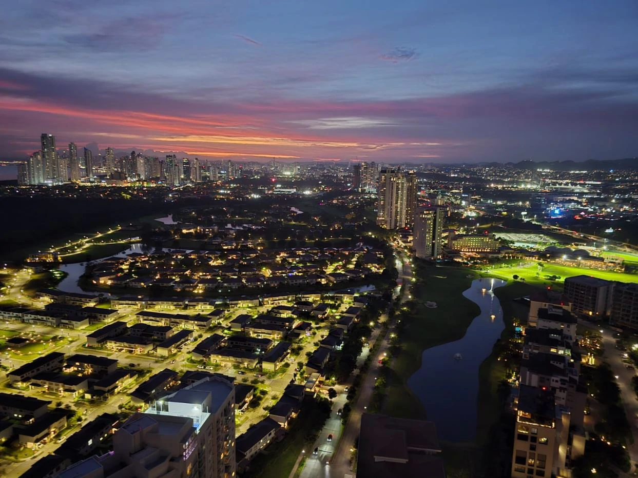 Luxury Penthouse for Sale at The Ivy Tower – Santa María - photo 12