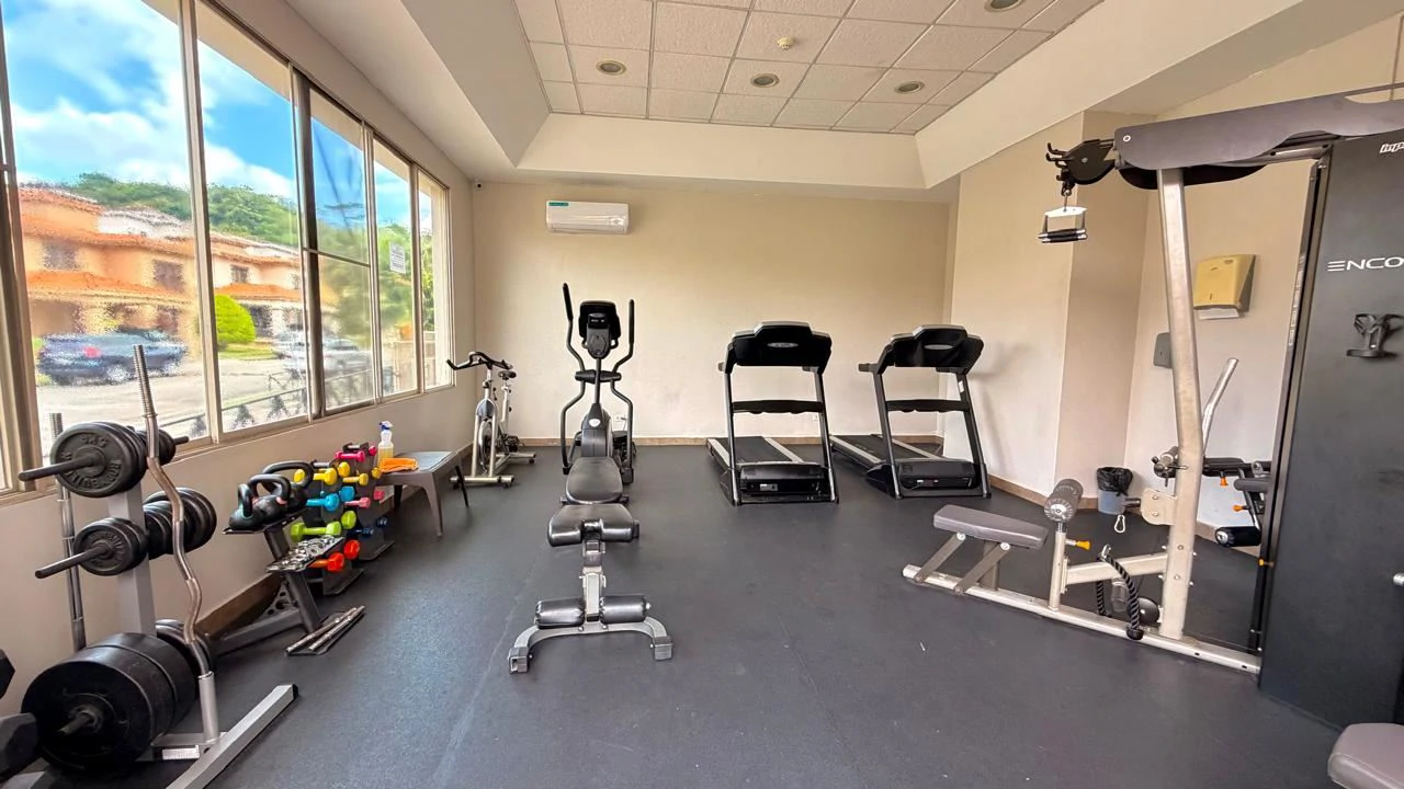 HOUSE FOR SALE RESIDENTIAL PASEO DORADO, CONDADO DEL REY - photo 22