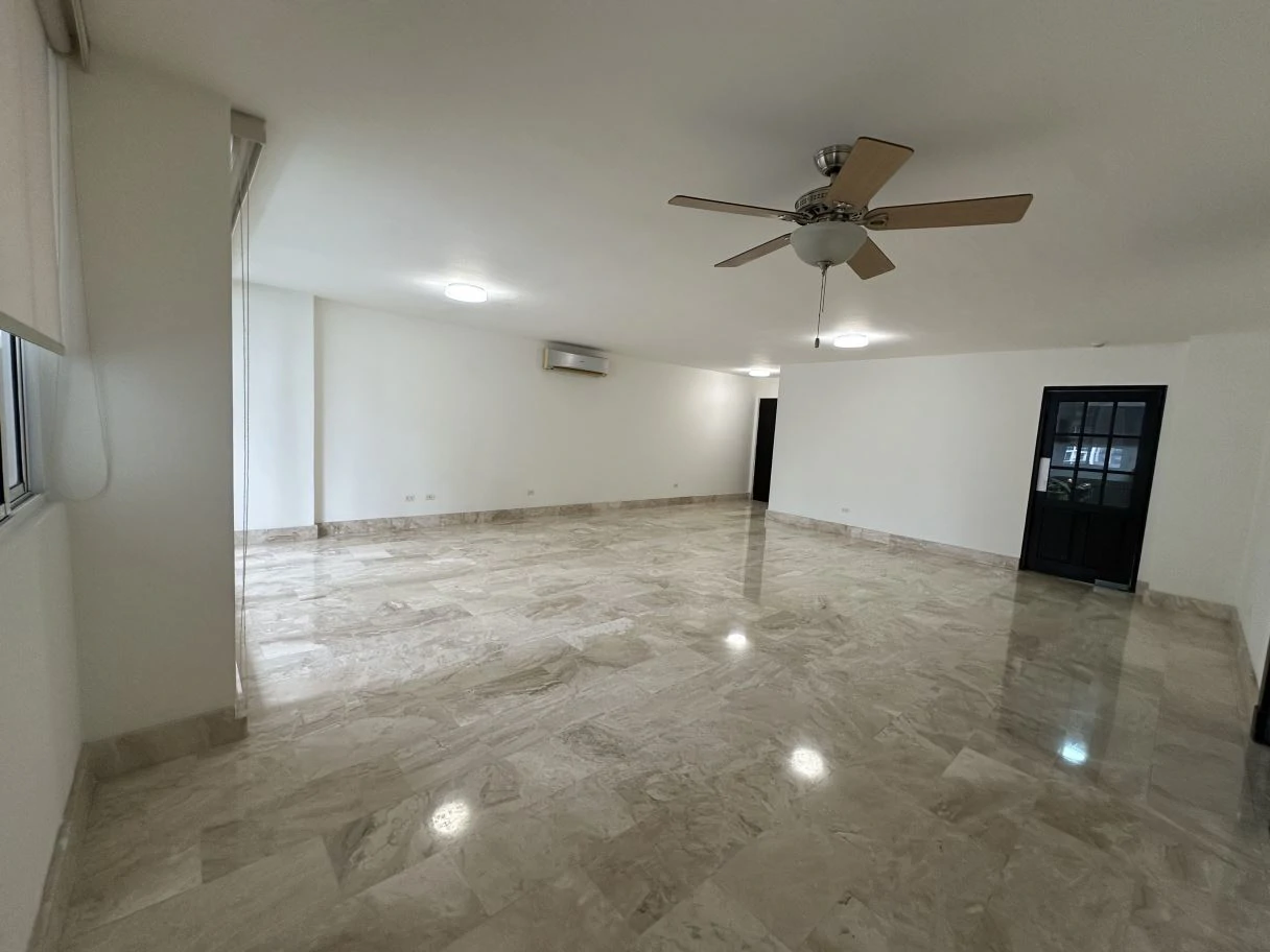 LIVE WITH SPACE AND LIGHT IN OBARRIO - 3-BEDROOM, 188 M² APARTMENT FOR SALE $299,000 - photo 3