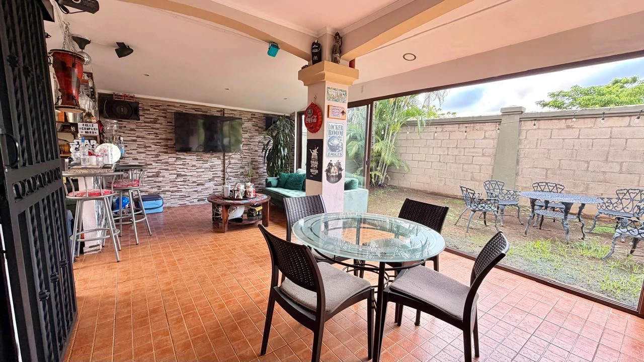 HOUSE FOR SALE RESIDENTIAL PASEO DORADO, CONDADO DEL REY - photo 10