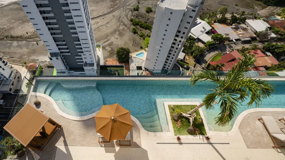 TWICE as satisfying & functional, on Avenida Cincuentenario in Coco del Mar