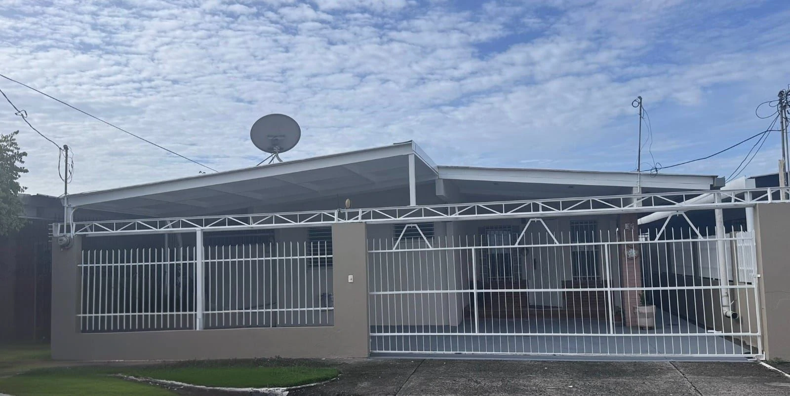 Spacious House for Sale in Chanis – Great LocatioN