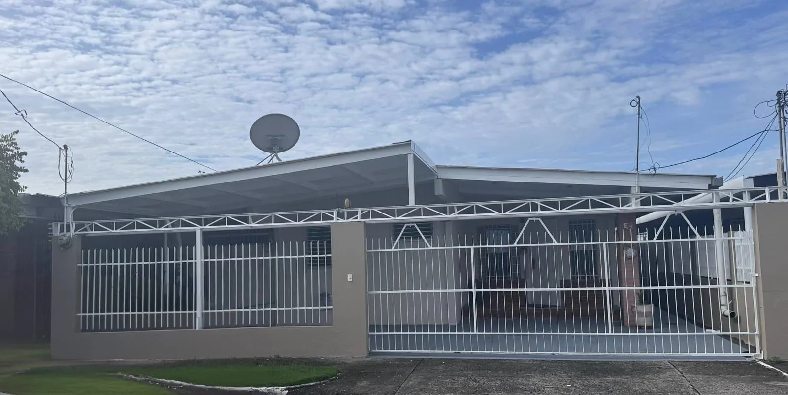 Spacious House for Sale in Chanis – Great LocatioN