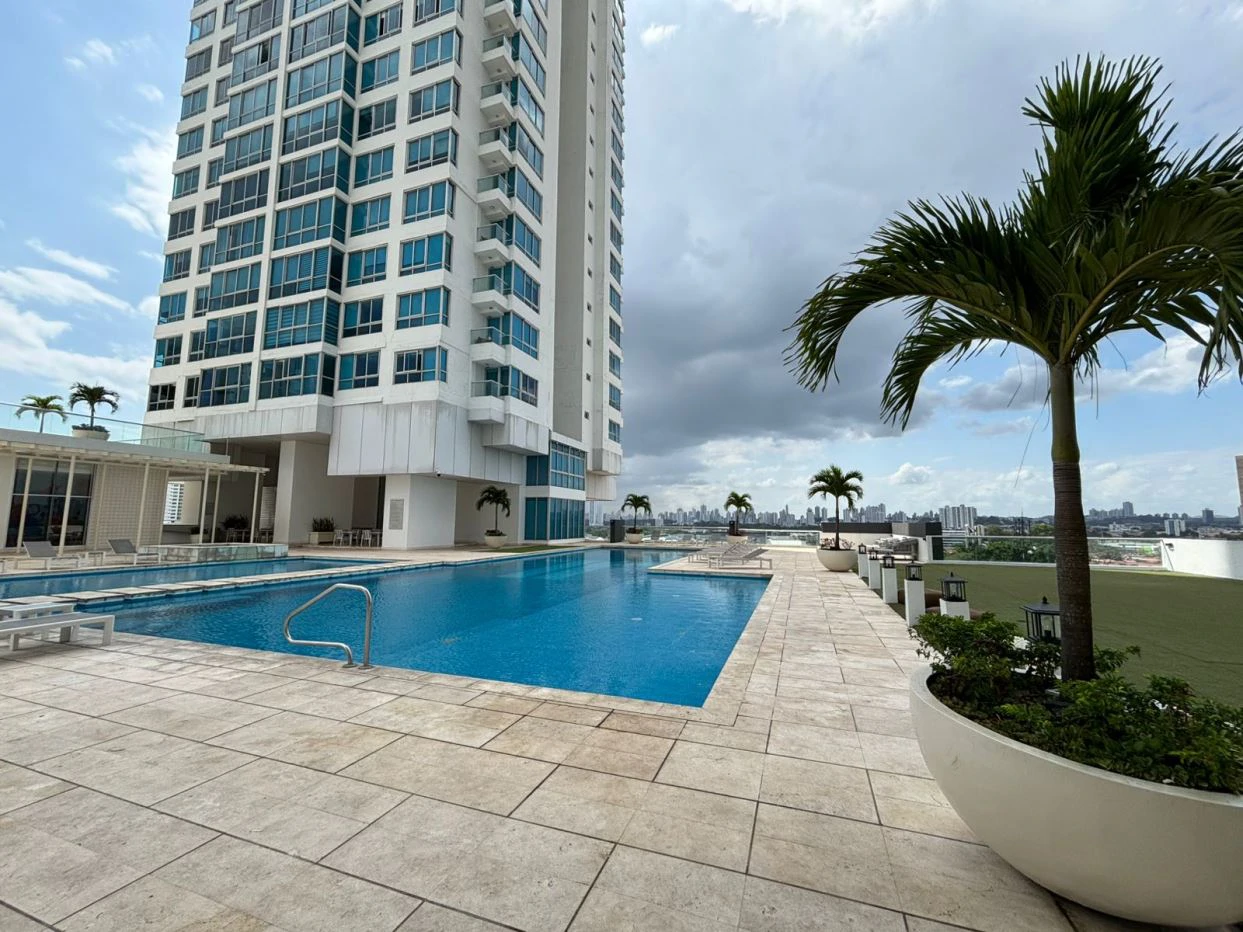 APARTMENT FOR SALE IN COSTA DEL ESTE