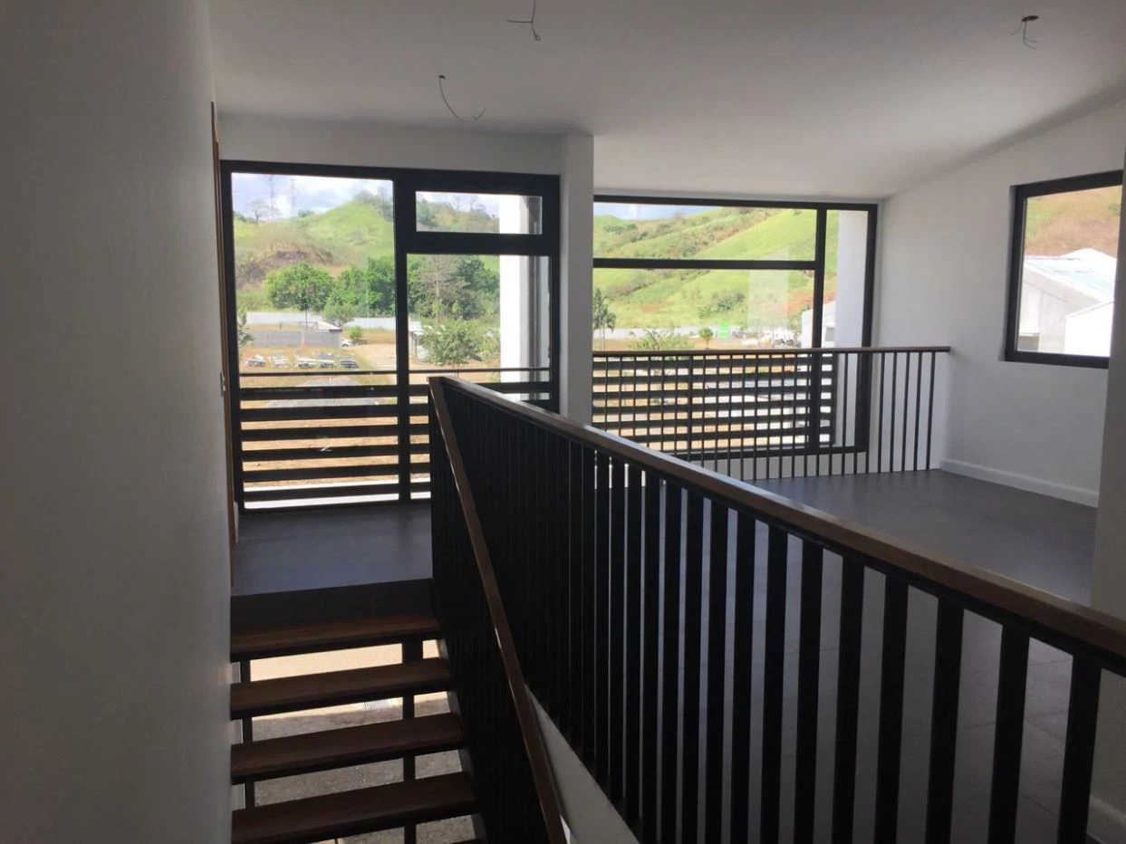 Contemporary House in BarrioAlto "Chapera" | Spacious Living & Privacy in Altos de Panamá - photo 9