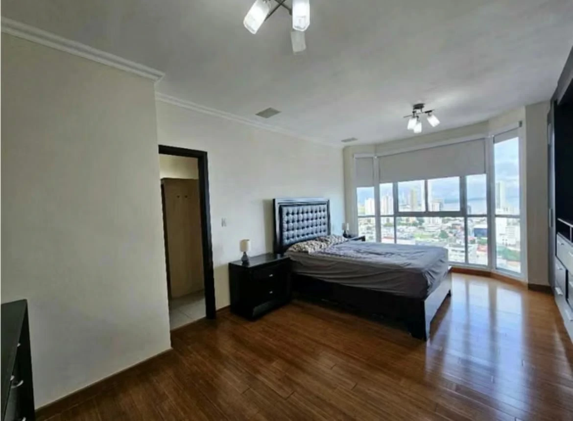 Apartment for Sale in San Francisco - photo 8