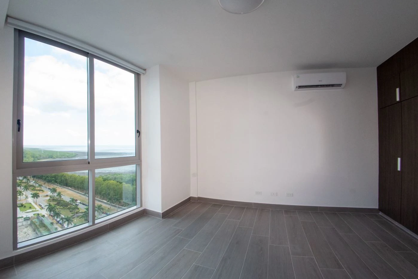 PH REGALIA | Own a Prestigious Oceanfront Residence in Costa del Este, Panama City - photo 19