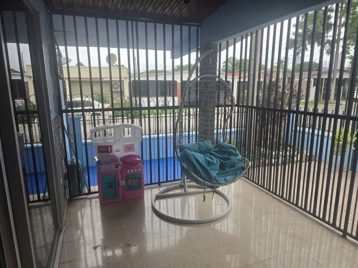 House for Sale in Santa Elena Residential Community – Parque Lefevre - photo 3