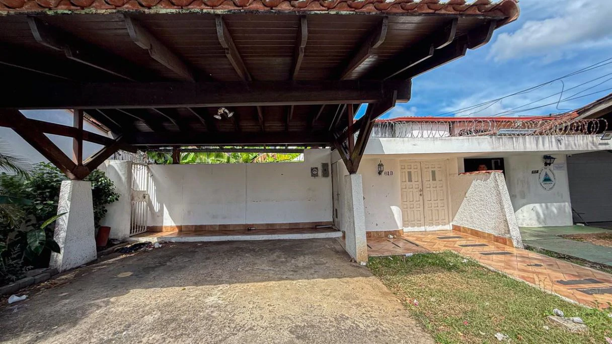 4-Level House for Sale in La Alameda
