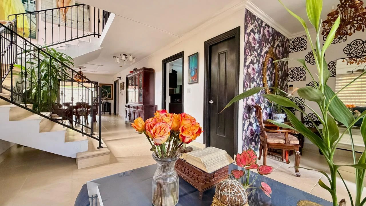 HOUSE FOR SALE RESIDENTIAL PASEO DORADO, CONDADO DEL REY - photo 4
