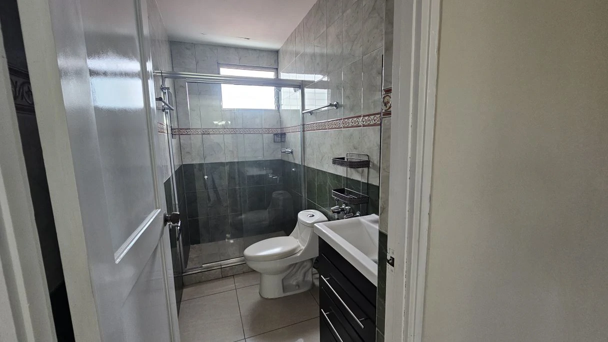 Spectacular 3-Level Residence in El Avance Betania! – Ample Space, Strategic Zoning & Income Potential. - photo 12