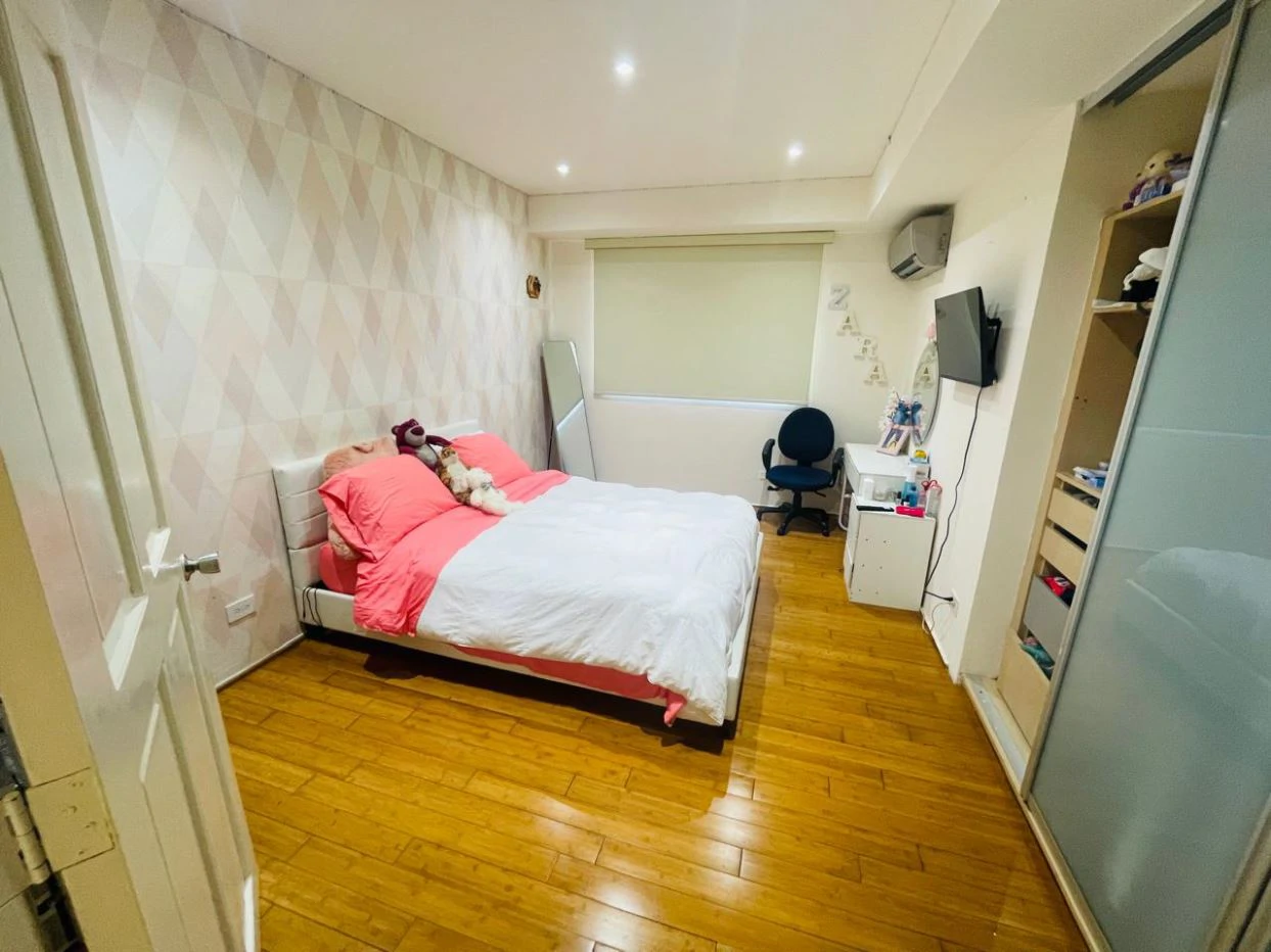 House for Sale in the Heart of Obarrio - photo 12