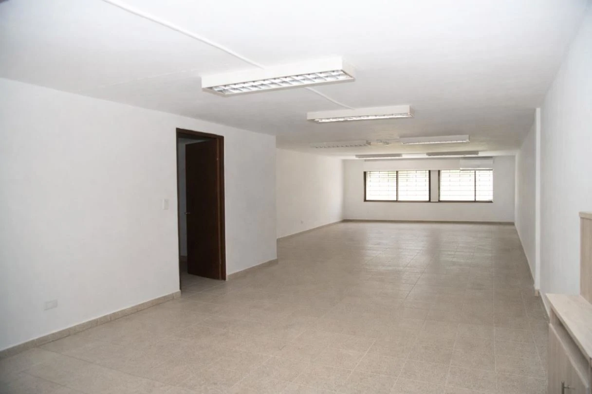 4-Level House for Sale in La Alameda - photo 32