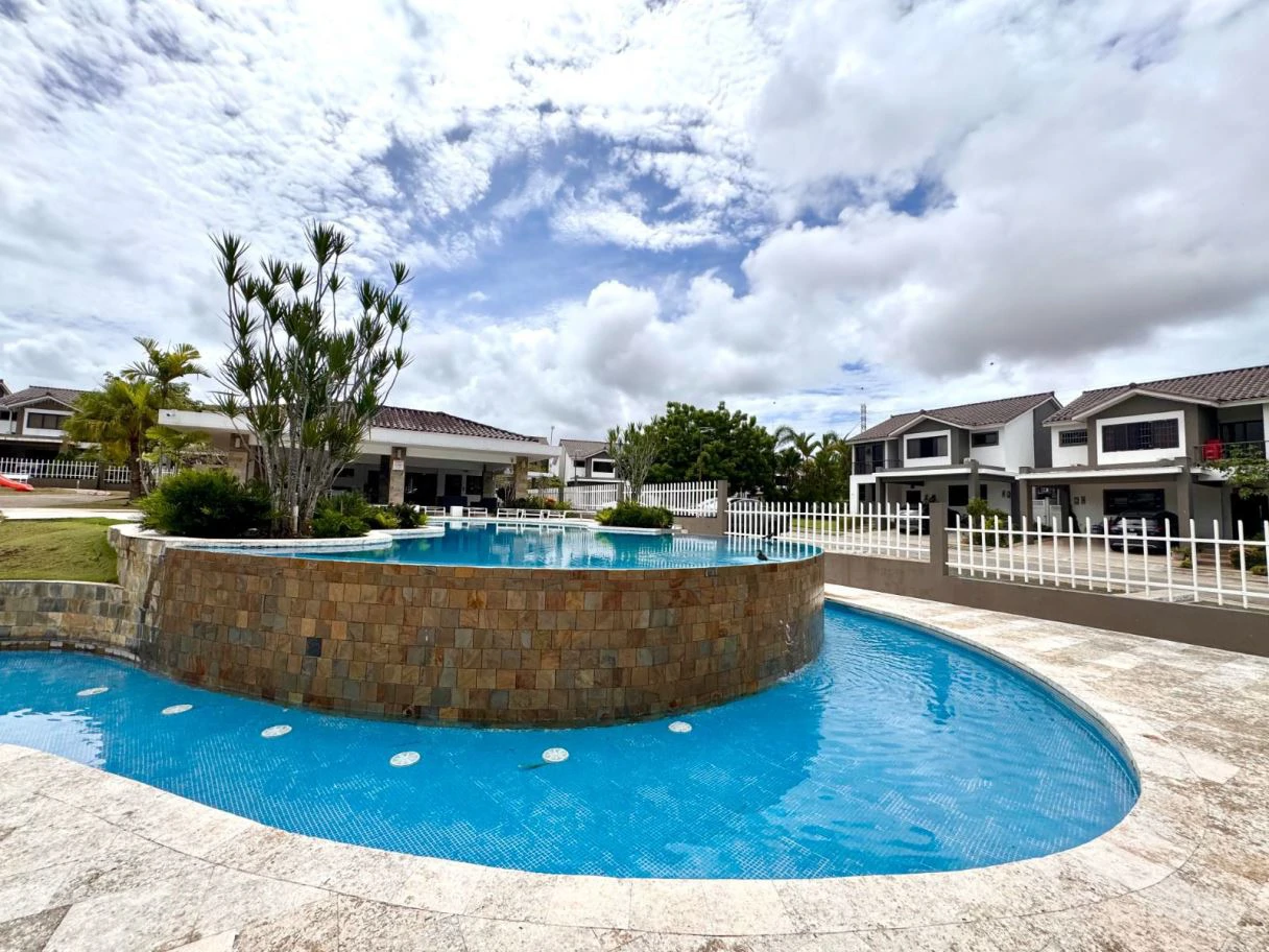HOUSE FOR SALE IN PASEO DEL NORTE | SPACE, COMFORT & A HIGH-GROWTH LOCATION - photo 19