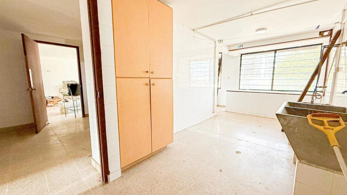 4-Level House for Sale in La Alameda - photo 23