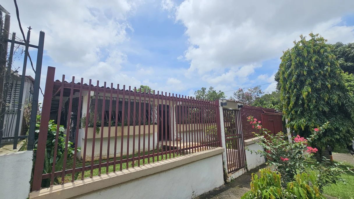 House for sale in Betania + Annex (sepárate housing unit)