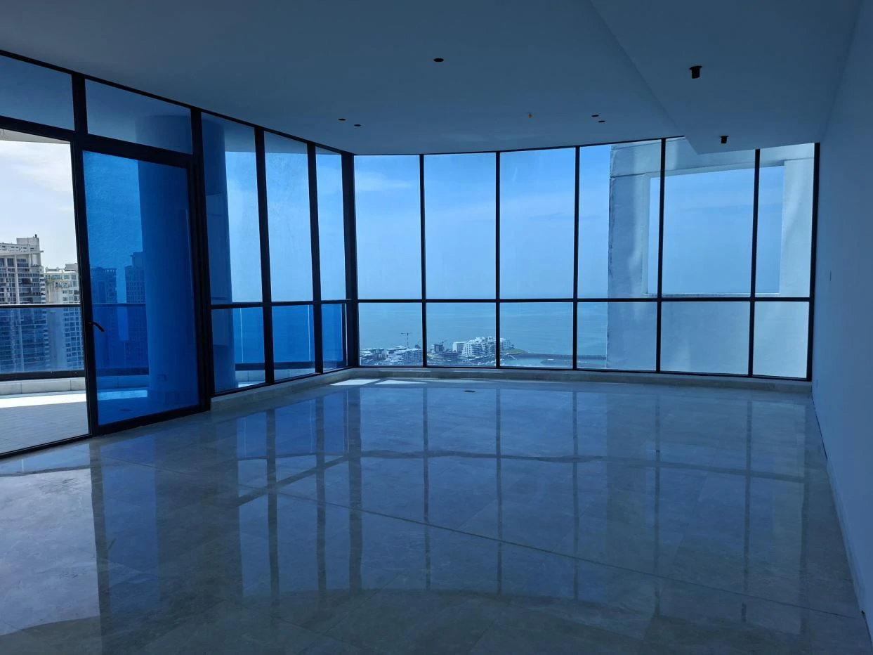FOR SALE- Penthouse in Punta Paitilla, Panama City, Panama - photo 8