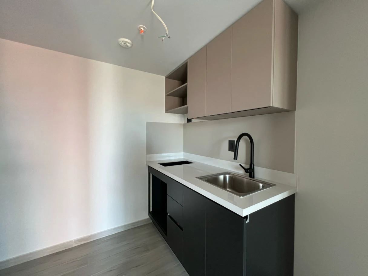 Modern Unit in Alexa - Prime City Access Bella Vista Cinta Costera - photo 10