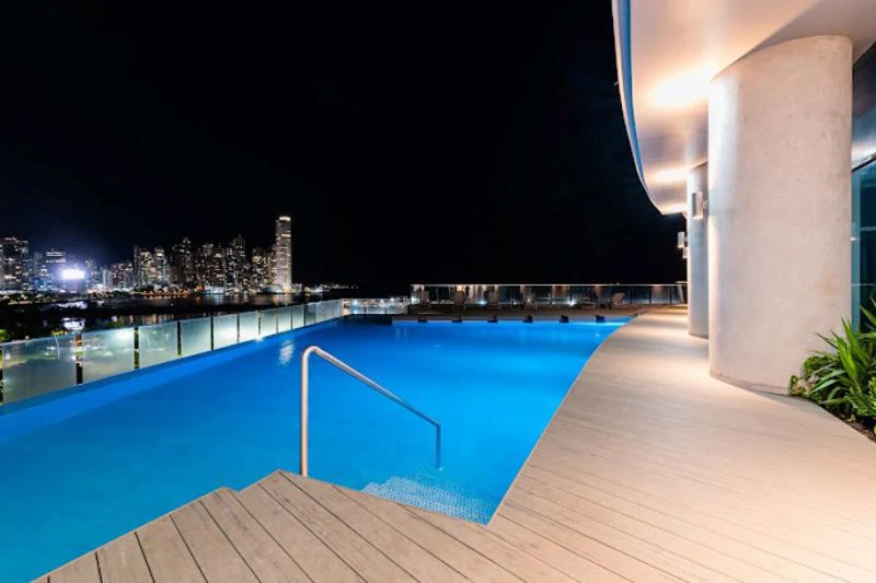 The Yacht Club - photo 22