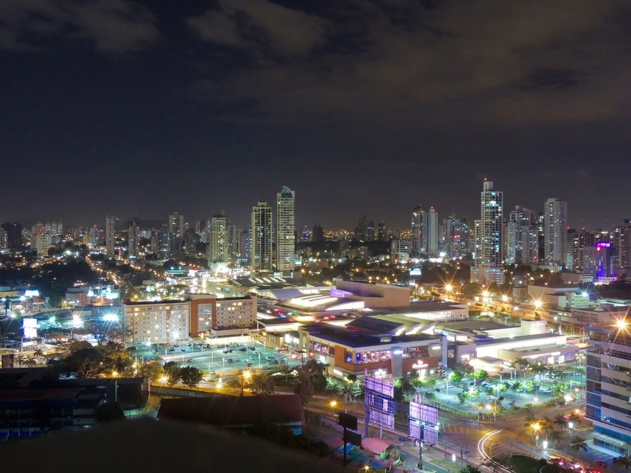 Apartment for Sale in Pacific Wind, Steps from Multiplaza Mall with Spectacular City Views - photo 14