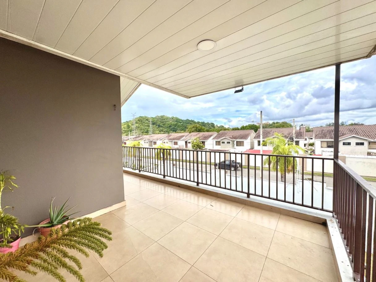 HOUSE FOR SALE IN PASEO DEL NORTE | SPACE, COMFORT & A HIGH-GROWTH LOCATION - photo 9