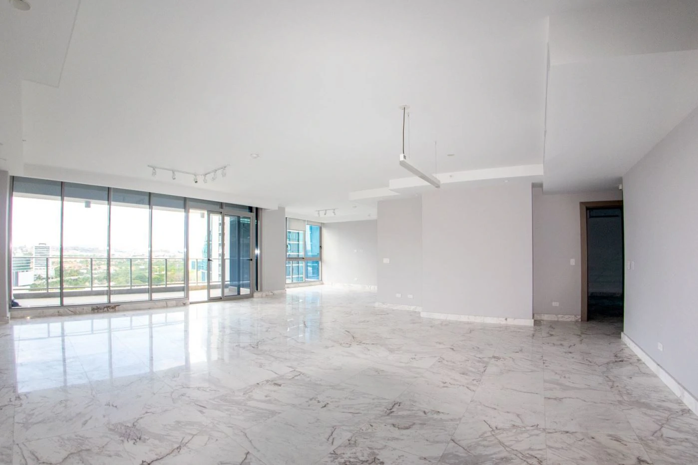 PH REGALIA | Own a Prestigious Oceanfront Residence in Costa del Este, Panama City - photo 20