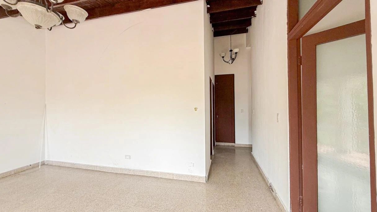 4-Level House for Sale in La Alameda - photo 16