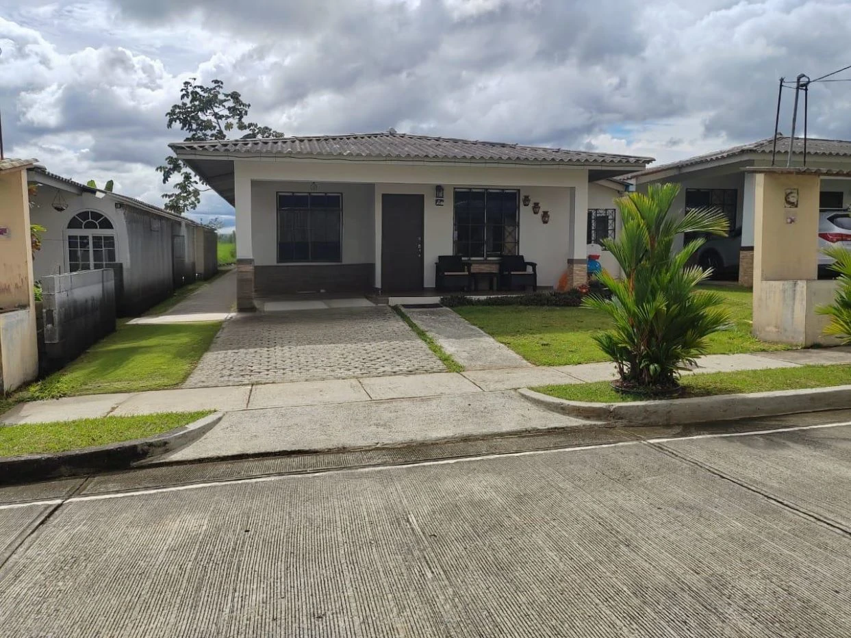 House for Sale in Arraiján: Strategically Located Near Westland Mall