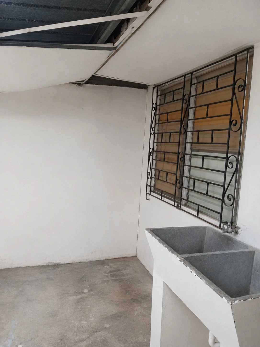 House for Sale in Bethania | Strategic Location with Exceptional Investment Potential - photo 16
