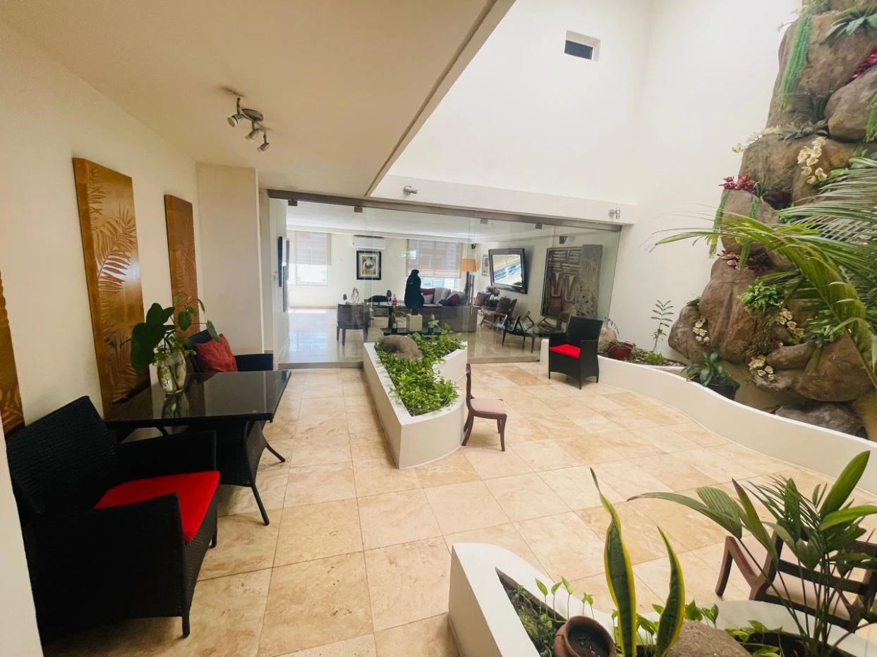 House for Sale in the Heart of Obarrio - photo 2
