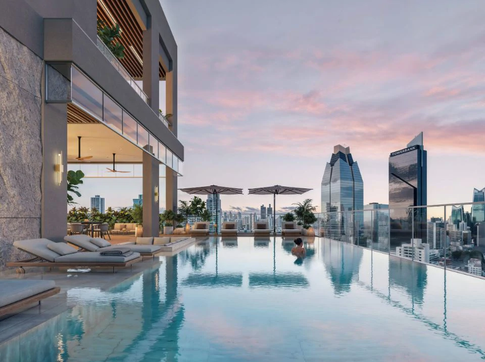 SEASIDE HOUSE - LIVE JUST STEPS FROM THE CINTA COSTERA