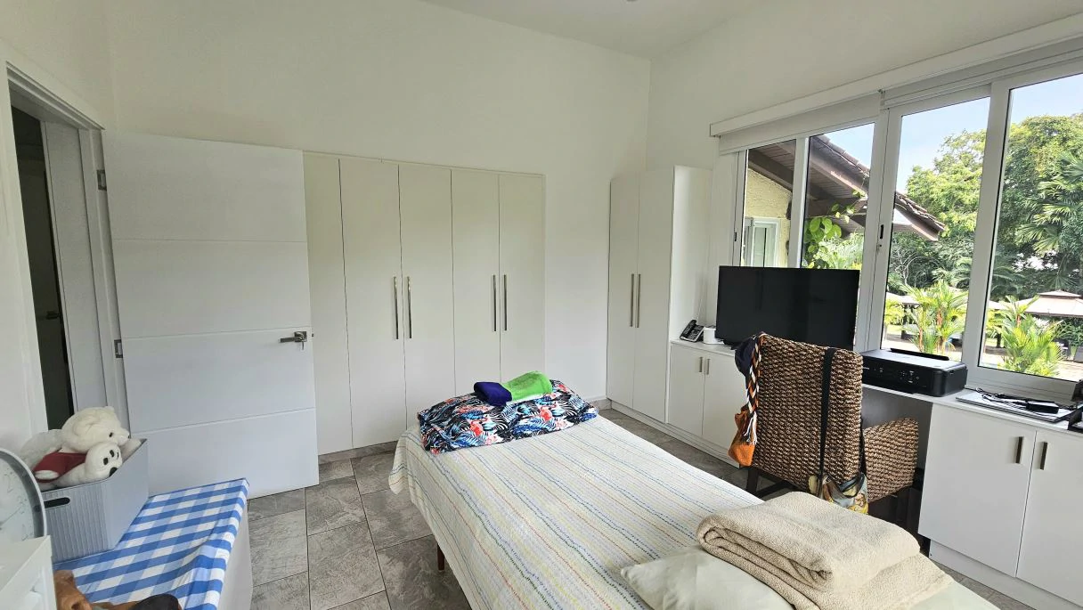 2. Luxury Residence in Altos de Golf, Panama City - photo 13