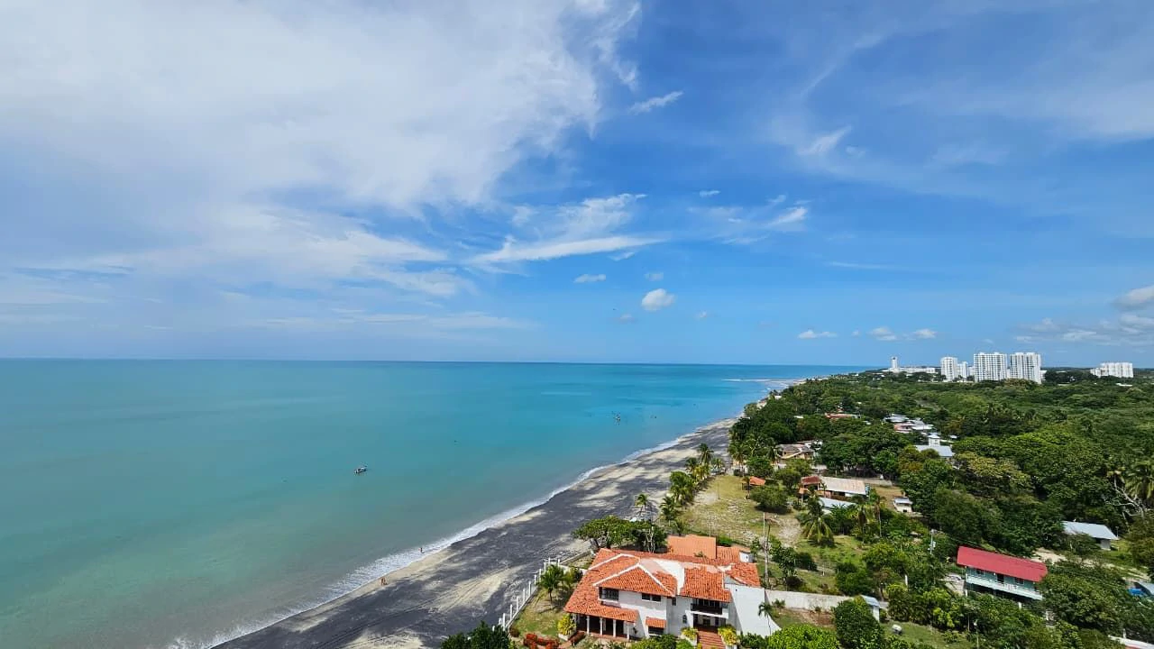 Oceanfront apartment for sale – Farallón