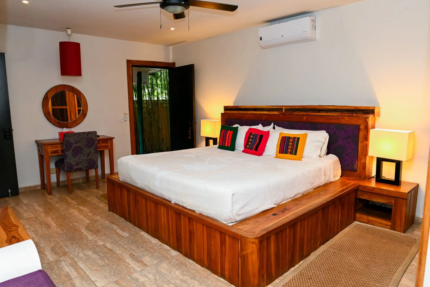 Boutique Hotel / Ecolodge for Sale in Cerro Azul – Investment Opportunity - photo 3
